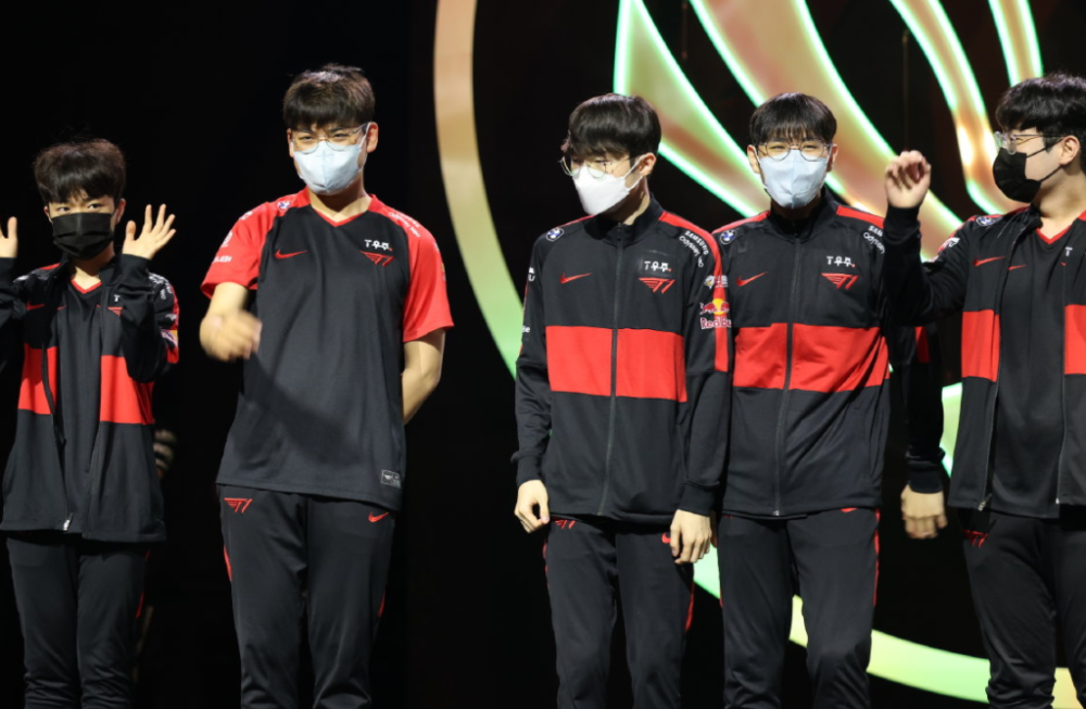 TL翻盘T1，Oner线上压制力十足焦点之战八强赛，点燃全场激情