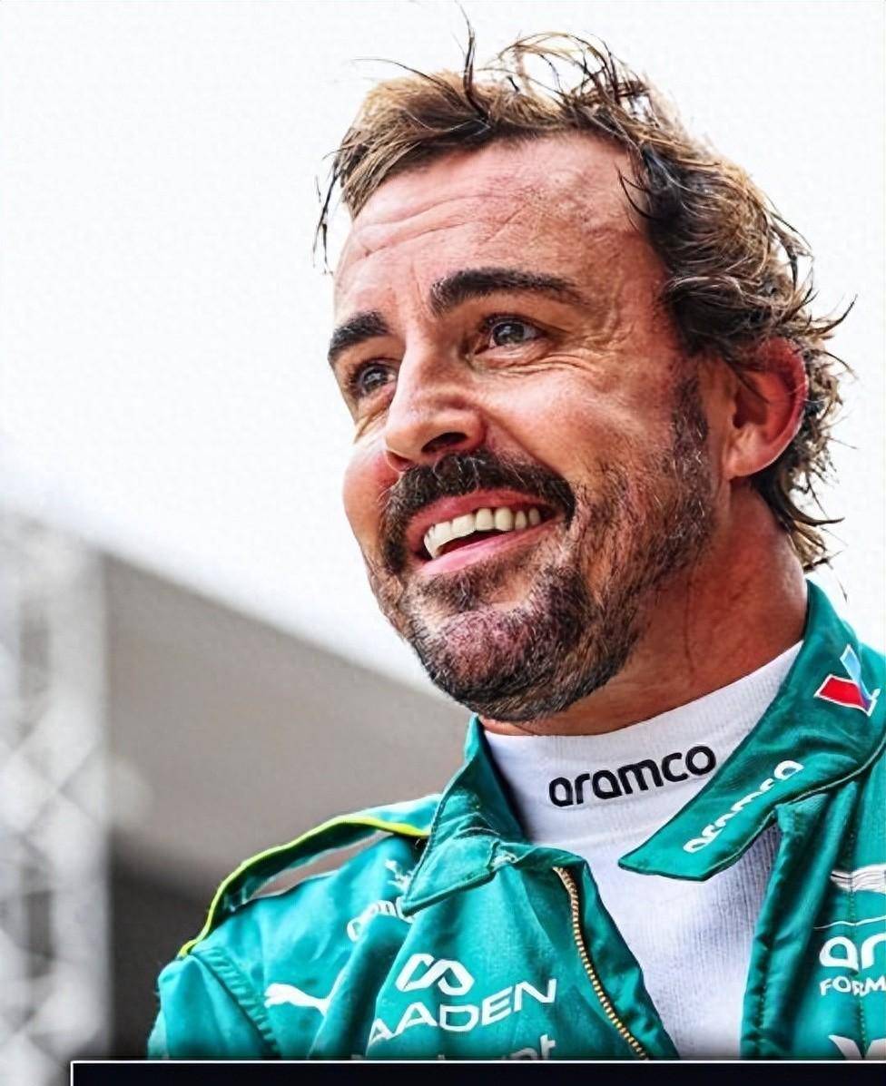 梅赛德斯轻取阿斯顿马丁，阿隆索点燃赛场的简单介绍