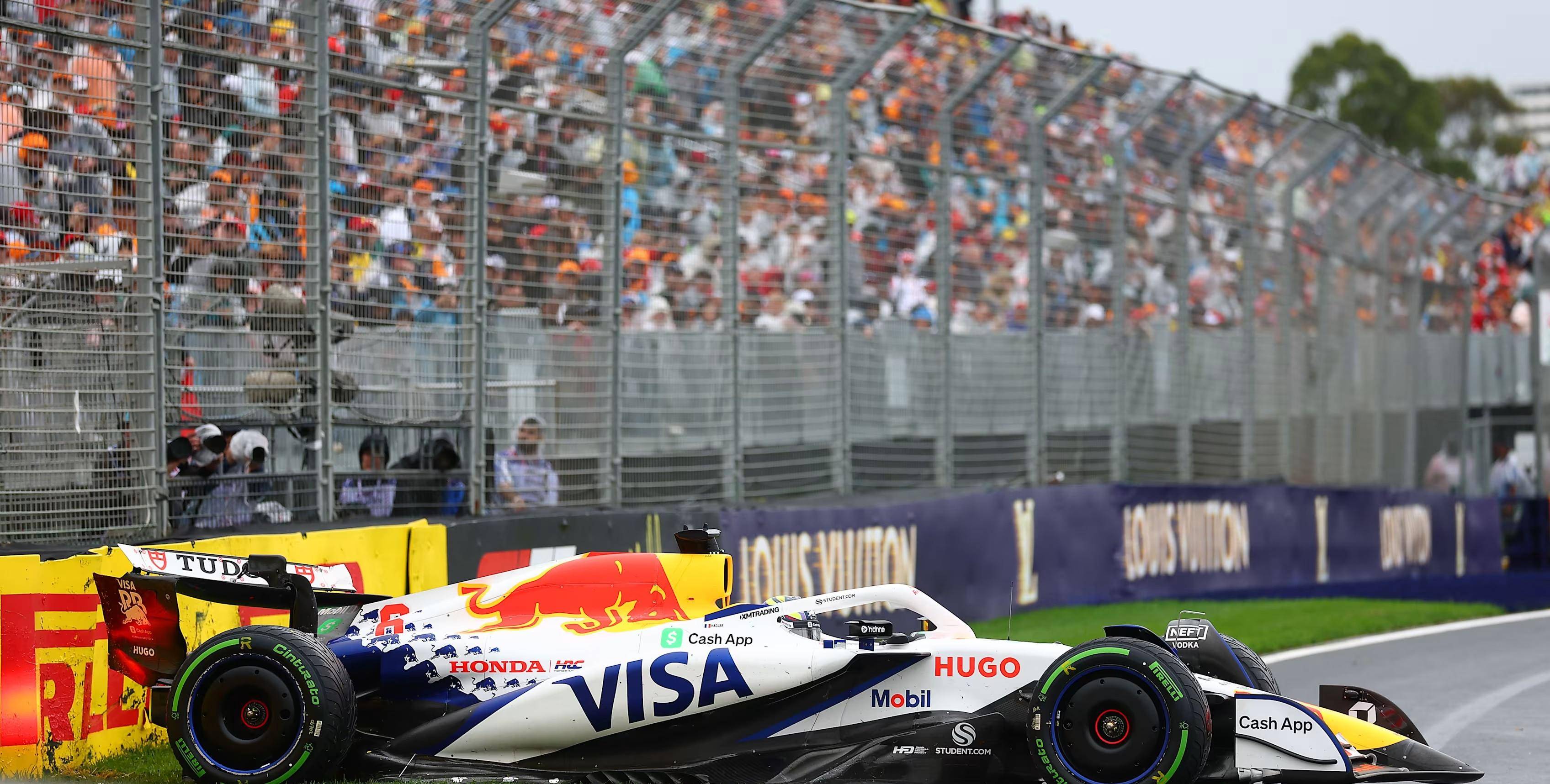 包含红牛二队力克红牛车队,勒克莱尔刷新纪录的词条 包含红牛二队力克红牛车队,勒克莱尔刷新纪录的词条