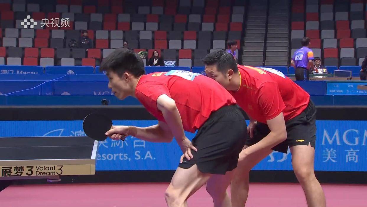 包含英格兰队险胜中国队，许昕惊艳四座的词条