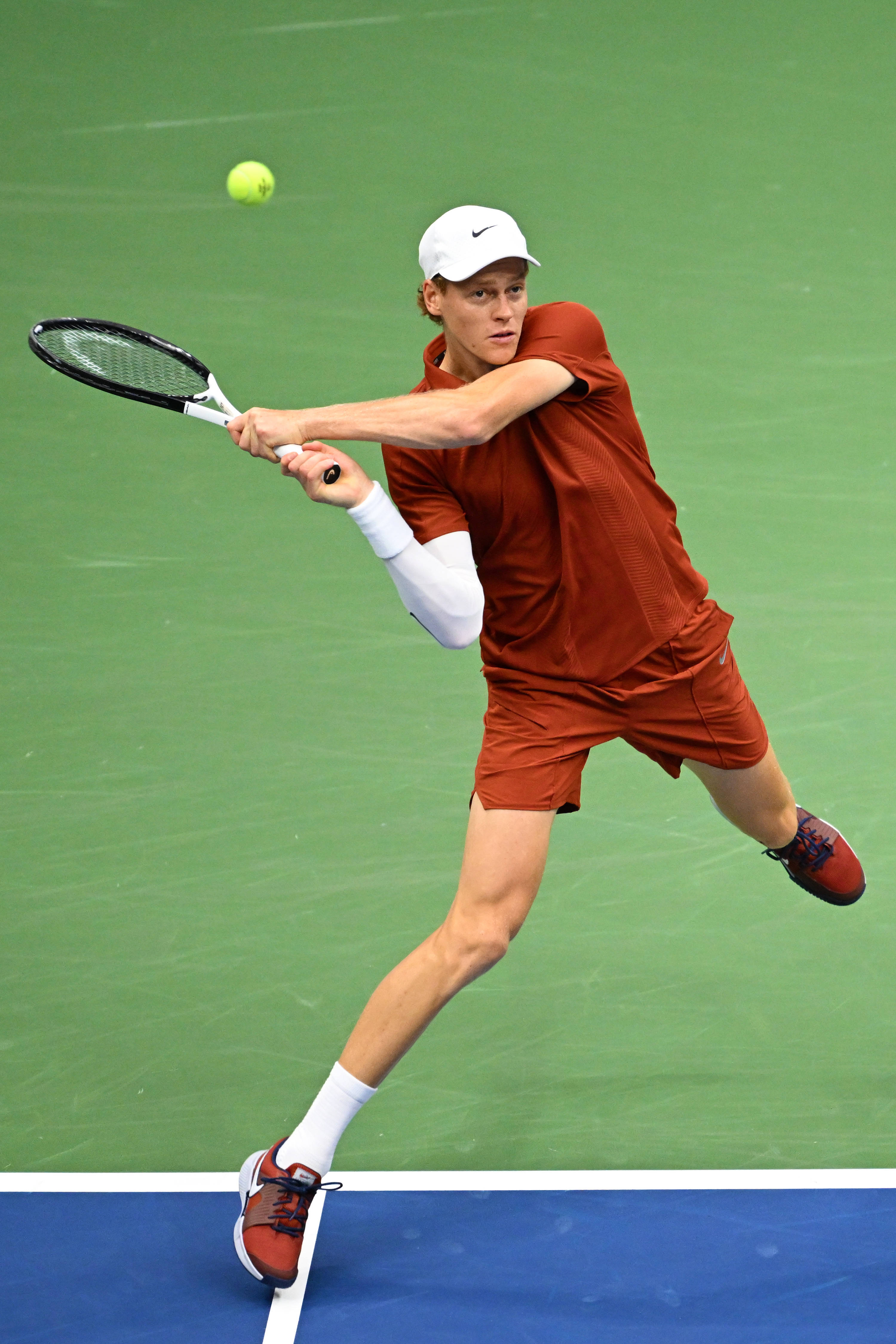 美网绝杀年终总决赛，阿尔卡拉斯统治全场